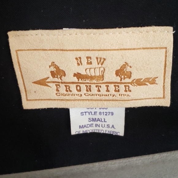 Ladie's New Frontier Suede Vest with Sterling - Picture 3 of 10